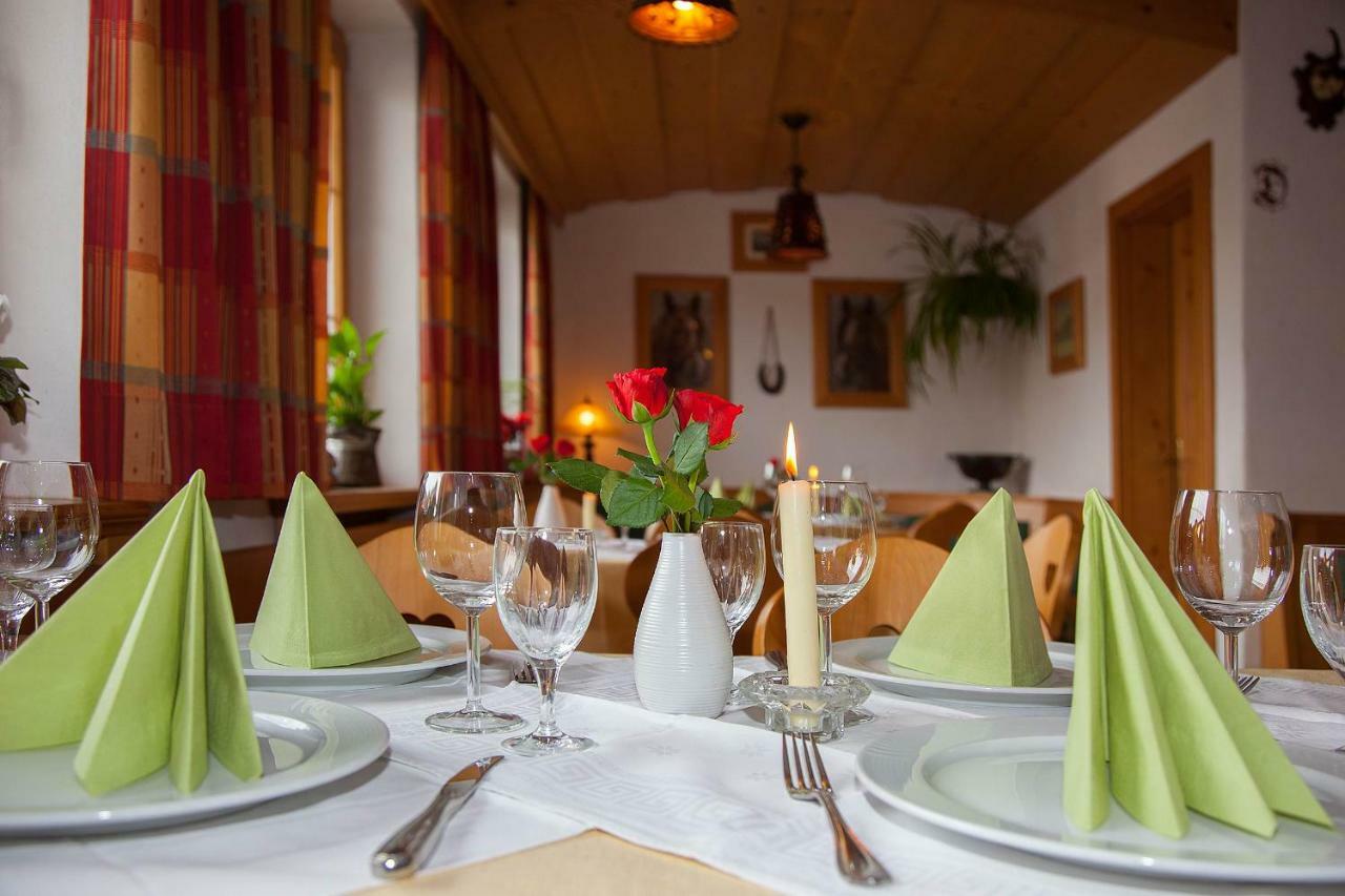 Frühstückspension Gästehaus Zum weissen Rössl Wallgau Exterior foto