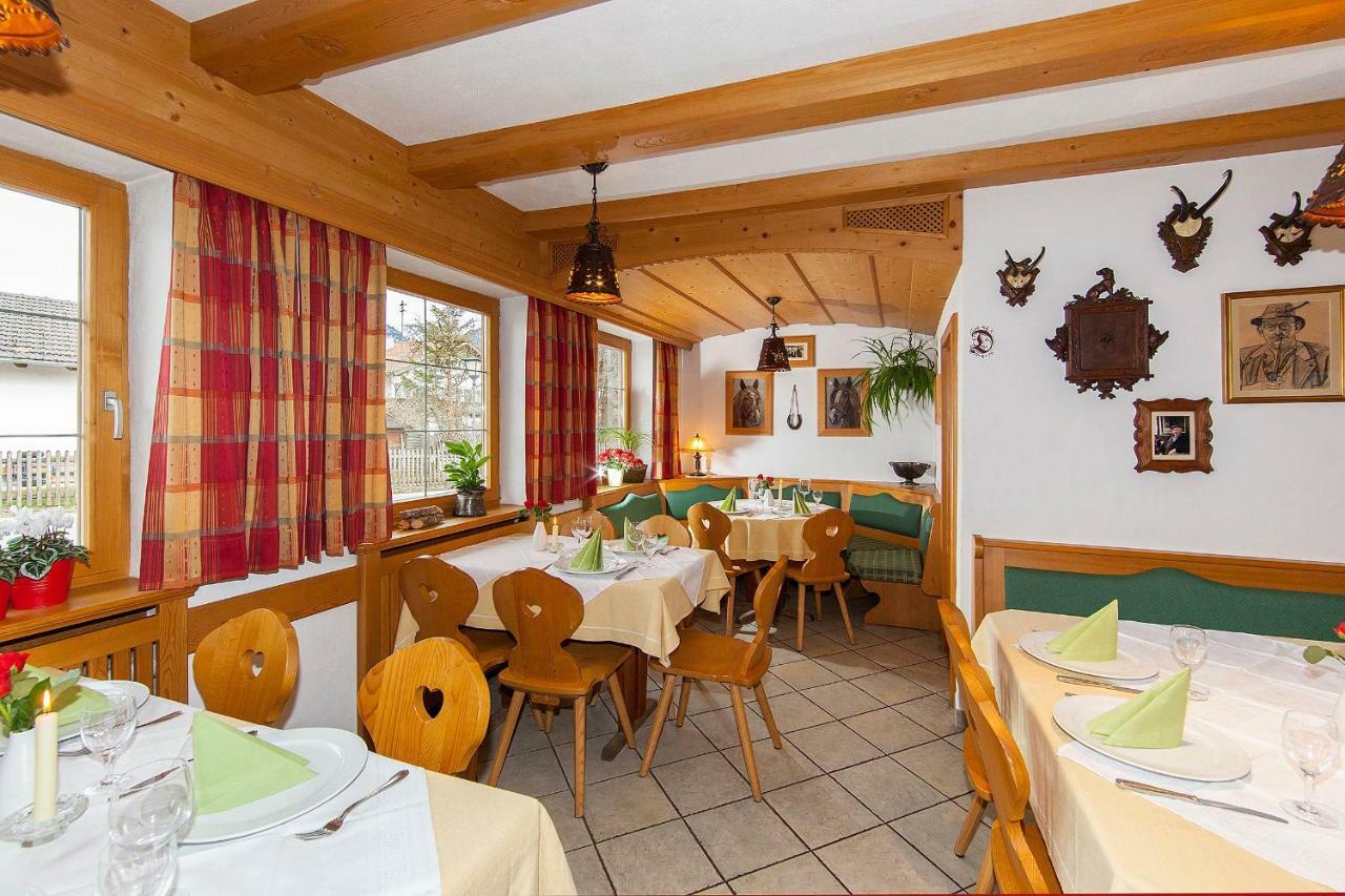 Frühstückspension Gästehaus Zum weissen Rössl Wallgau Exterior foto